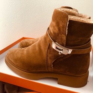 Authentic Hermes Veo Ankle boots with two dust bags and box
